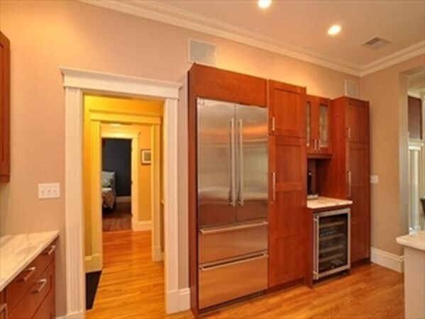Building Photo - 497 Boylston St