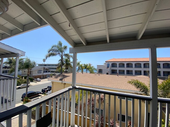 Building Photo - Carlsbad Village  Furnished 2 bedroom/2 ba...