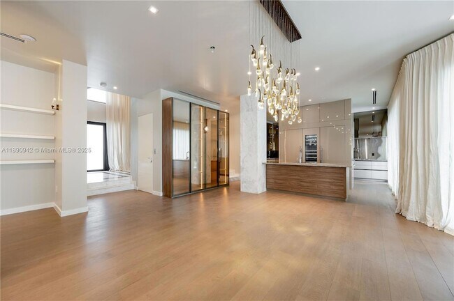 Building Photo - 11200 SW 60th Ave