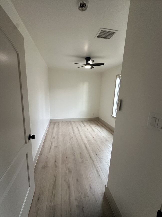 Building Photo - 1747 5th St