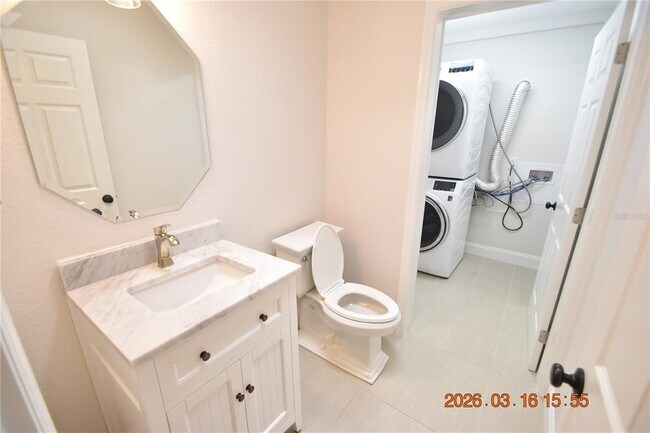 Building Photo - 571 Luzon Ave