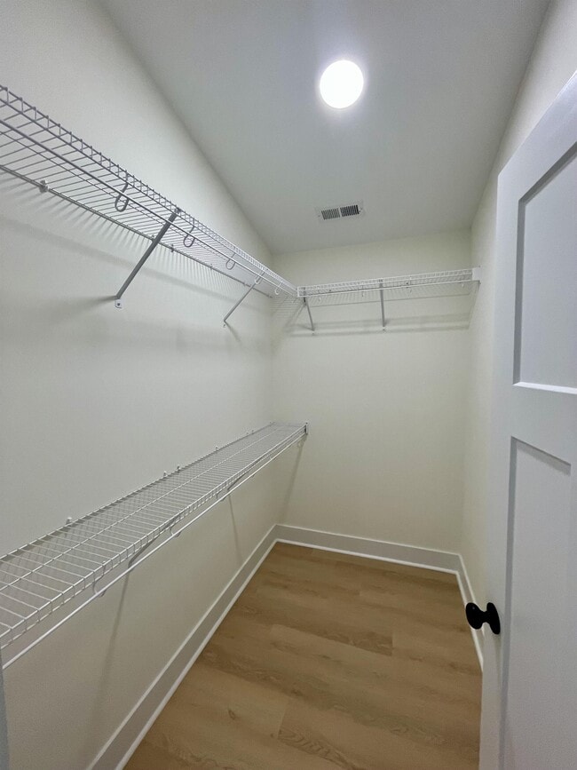 Building Photo - 556 Leesville Rd