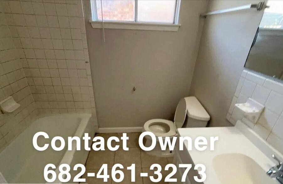 Building Photo - 3302 Charriton Dr