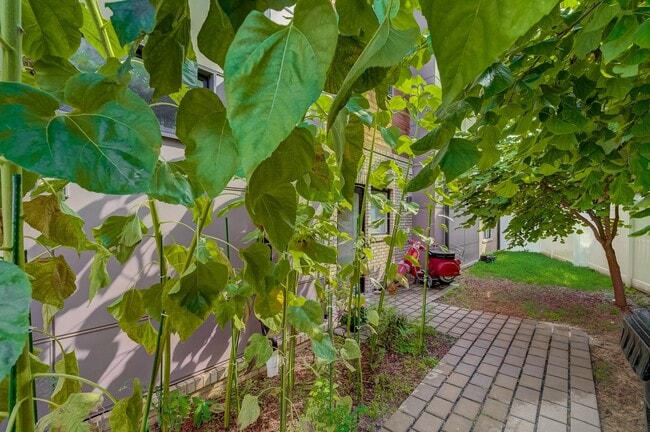 Building Photo - 30 Florida Ave NW