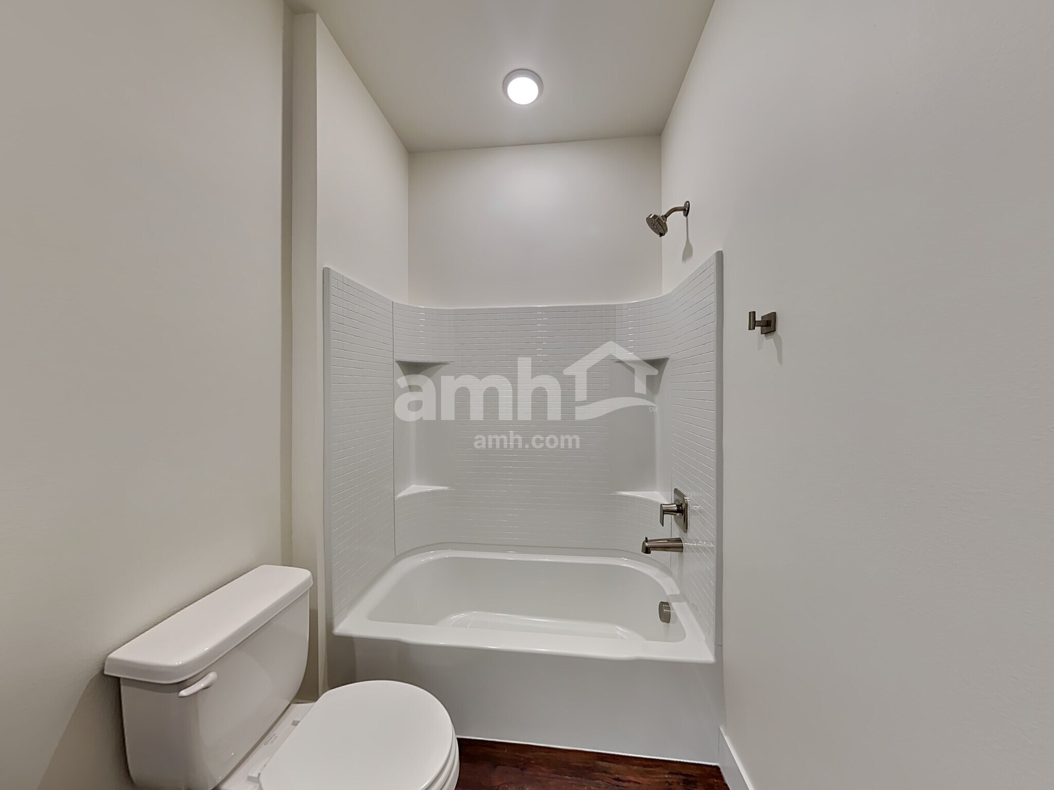 Building Photo - 305 Smith Dr