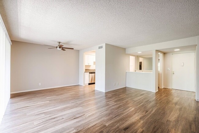 Building Photo - The Villas at Woodland Hills