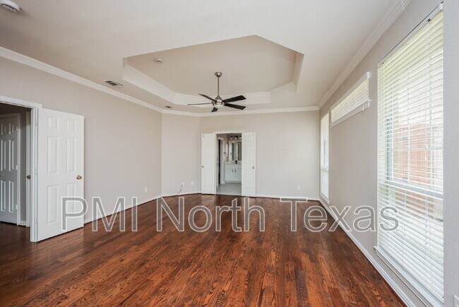 Building Photo - 325 Crooked Tree Ct