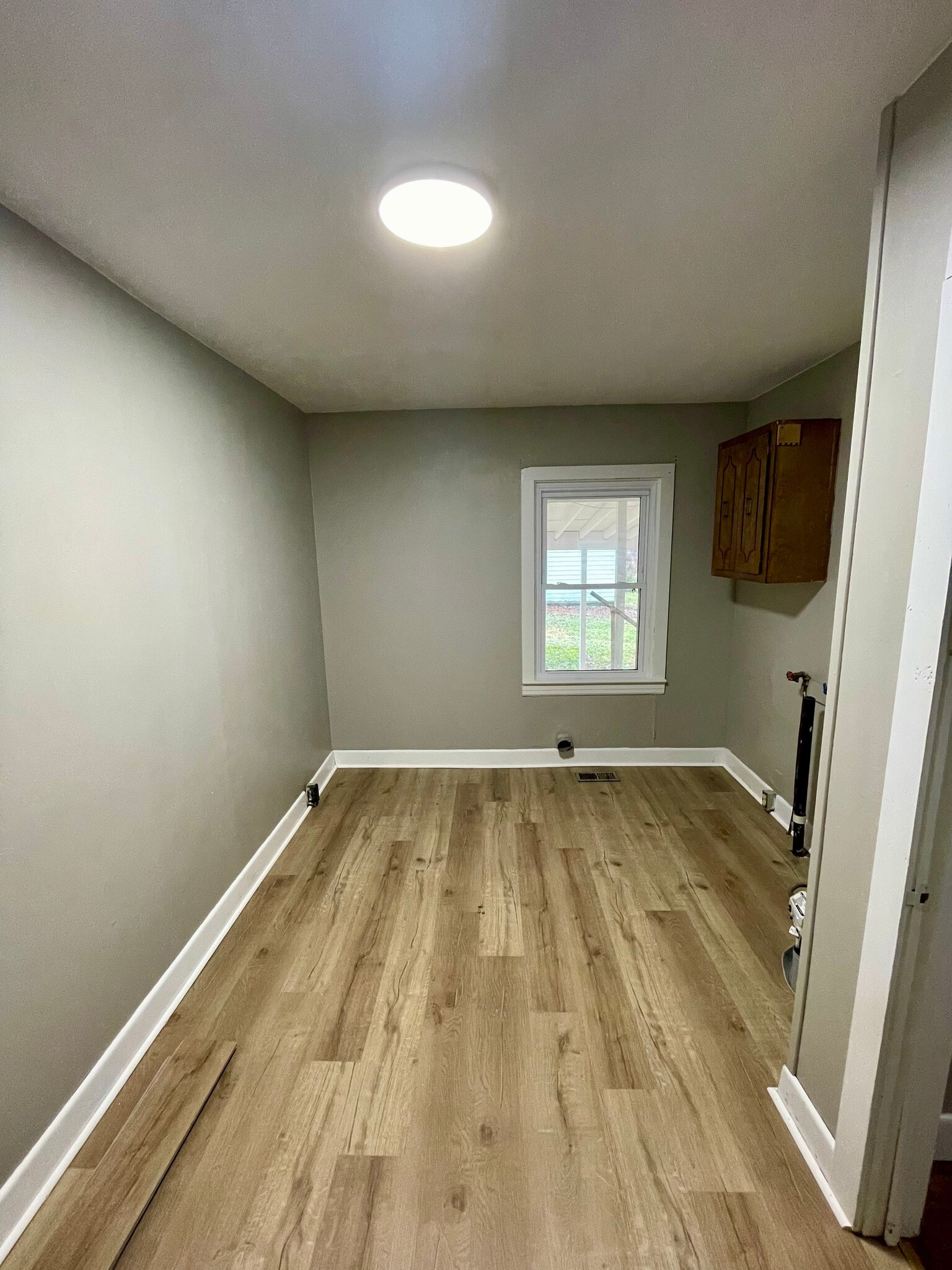 Laundry room - 301 N Kirkman St
