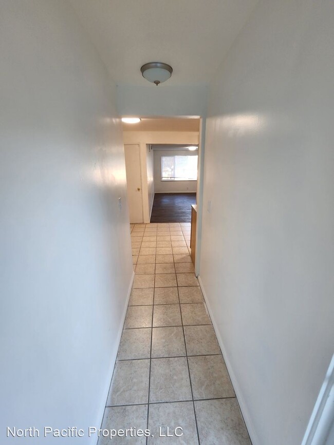Building Photo - 4 br, 1 bath House - 10811 55th Ave S