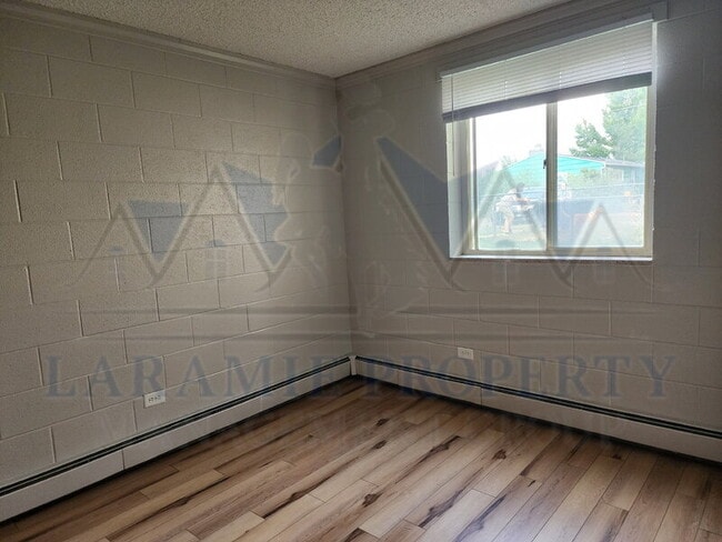 Building Photo - 415 S 26th St