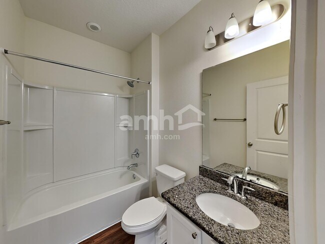 Building Photo - 3066 Creek Village Ln