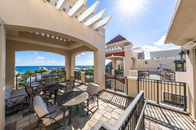 Building Photo - 2401 N Ocean Blvd