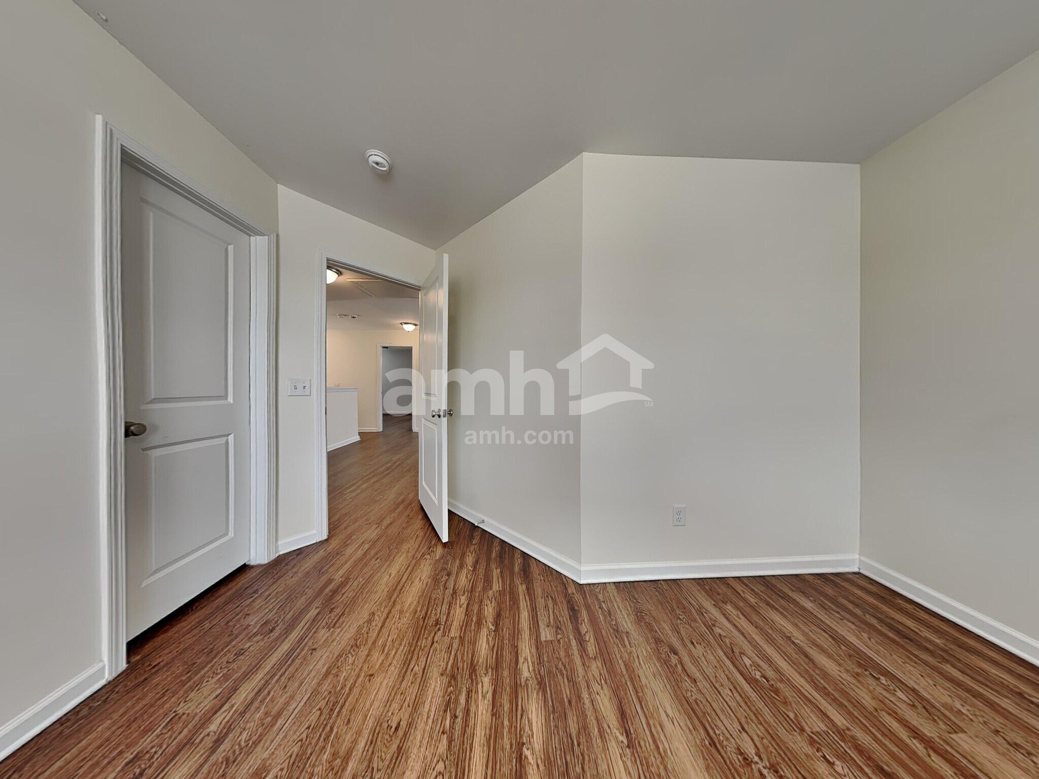 Building Photo - 304 Crabapple Cir