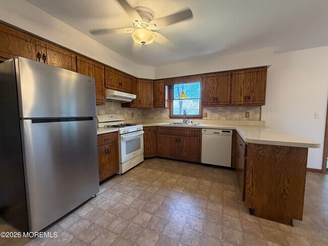 Building Photo - 1310 George St