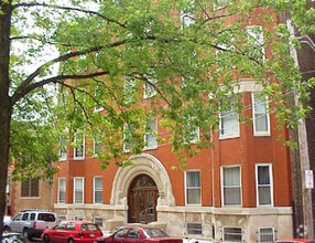 Building Photo - 2464 N Geneva Terrace