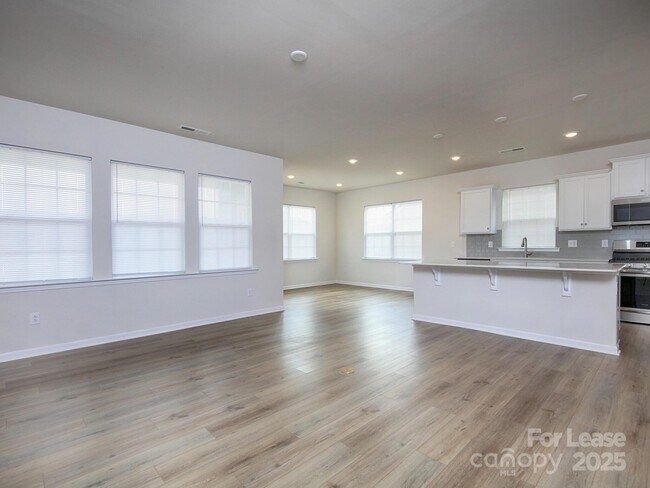 Building Photo - 161 White Apple Wy