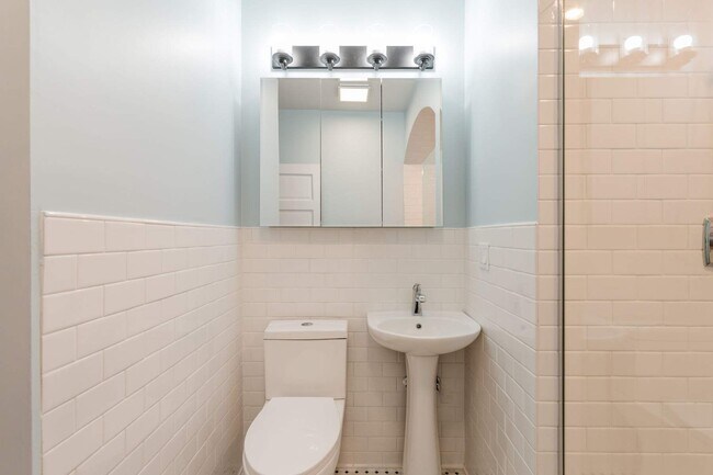 Building Photo - 2170 W 24th St