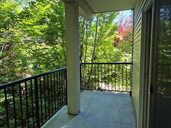 Building Photo - 15000 Juanita Dr NE
