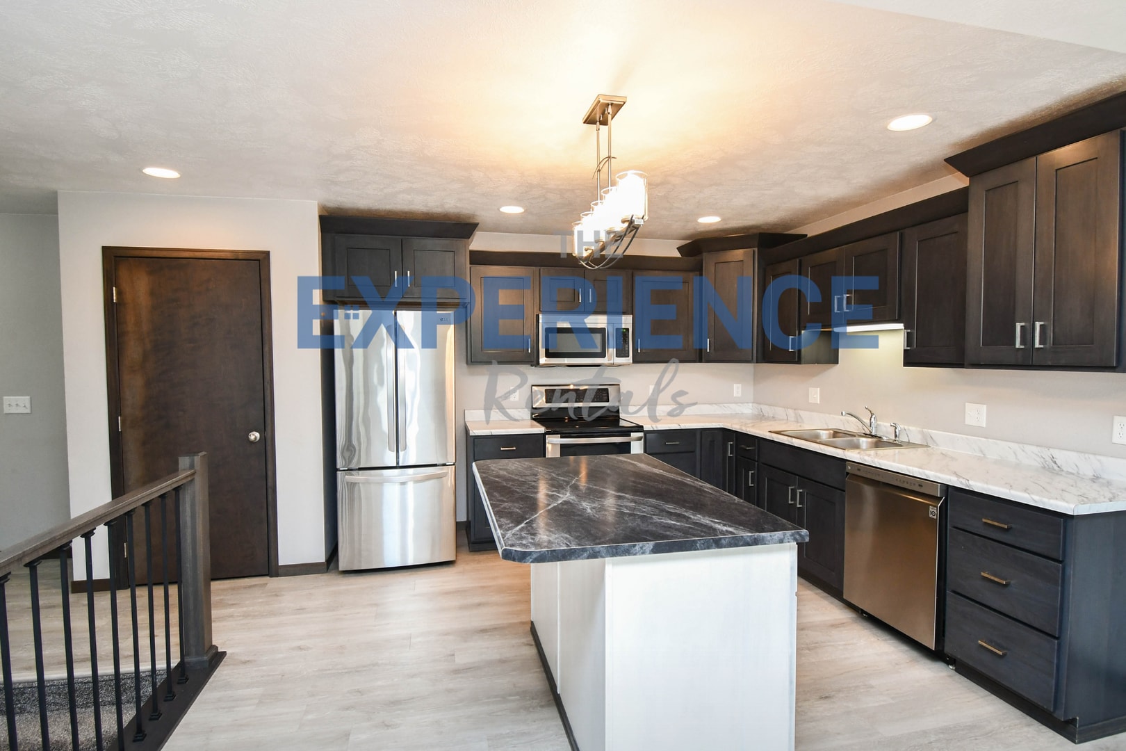 Building Photo - 3704 S Outfield Cir