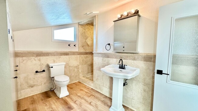 Building Photo - Beautiful Updated Studio Layout Guest Home Unit located on Private Country Property in Fallbrook!