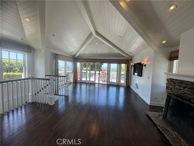 Building Photo - 668 Anita St