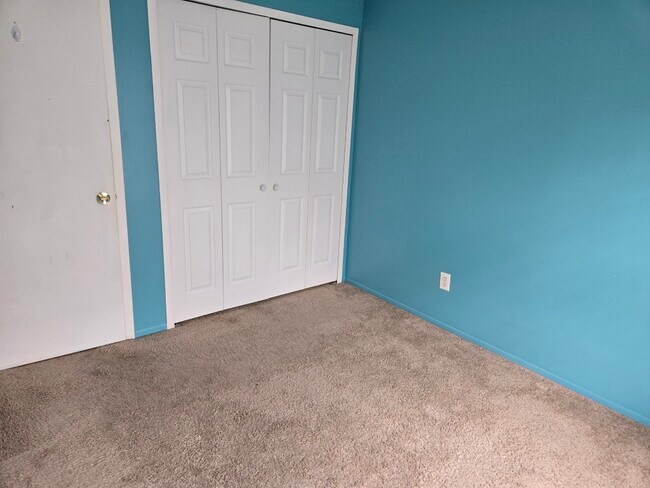Building Photo - 38844 Golfview Dr E