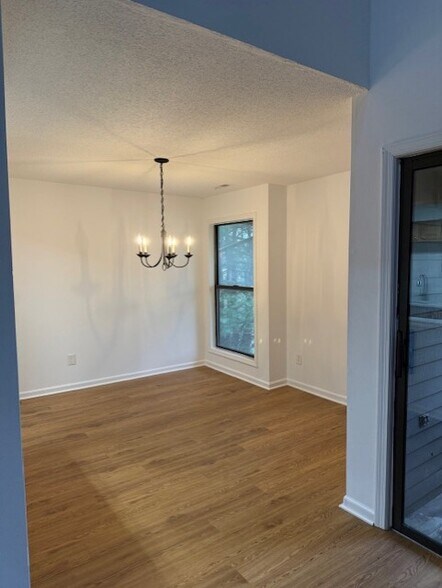 Building Photo - 900 Mix Ave