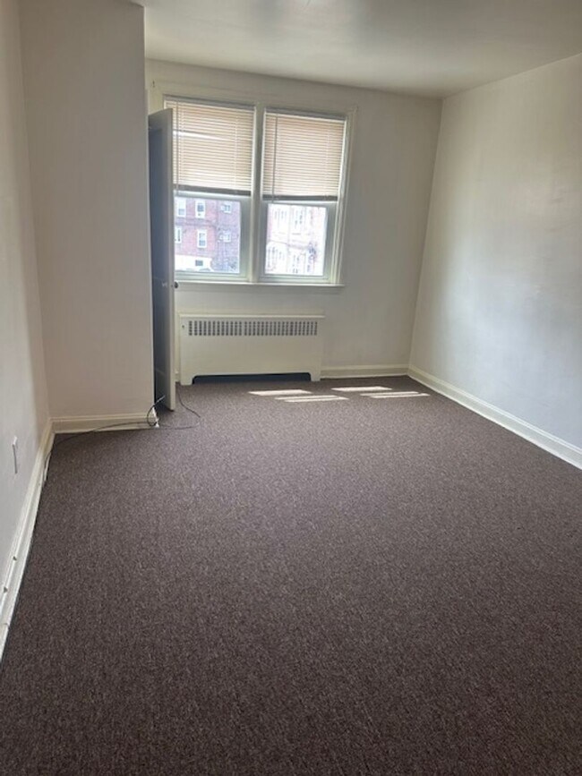 Building Photo - 846 Windermere Ave