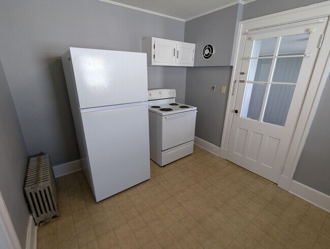 Building Photo - 31 Central Ave