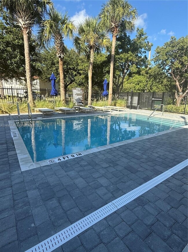 Building Photo - 5145 SW 37th St