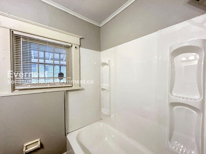 Building Photo - 180 Clark Pl