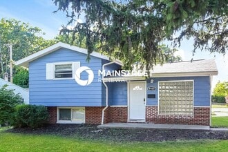Building Photo - 3 Bedroom Pet-Friendly Home in CLEVELAND, ...