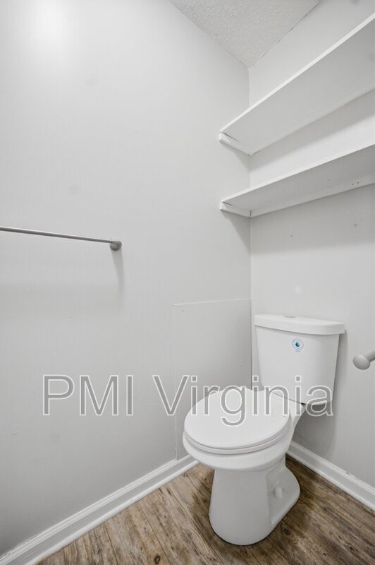 Building Photo - 901 Vincent Ct