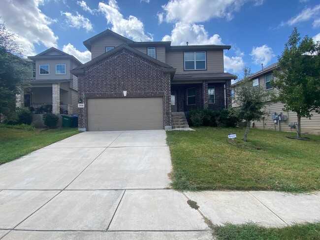 Building Photo - Spacious 4-Bedroom Home with Washer & Dryer Included in Riposa Vita Community!