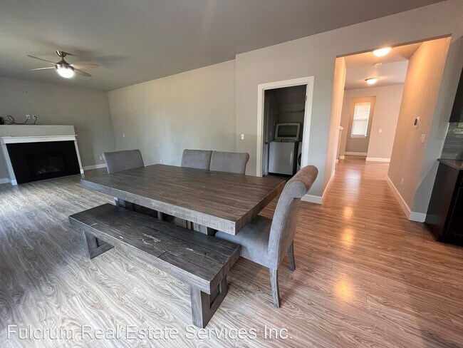 Building Photo - 4 br, 2.5 bath House - 9417 Prairie Wind S...