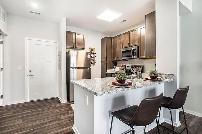 Building Photo - 368 Beacon Light Cir