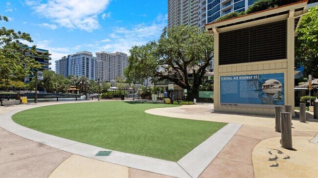 Building Photo - 1770 E Las Olas Blvd