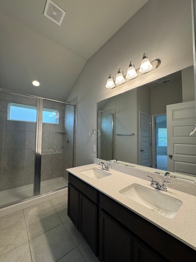 Building Photo - 2 BR/2BA | Single Family Home | 1-Car Garage Parking | Fenced backyard  In Austin!