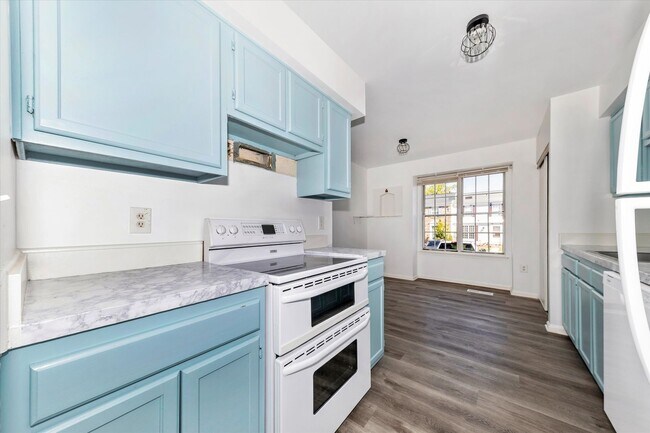Building Photo - 13303 Country Ridge Dr