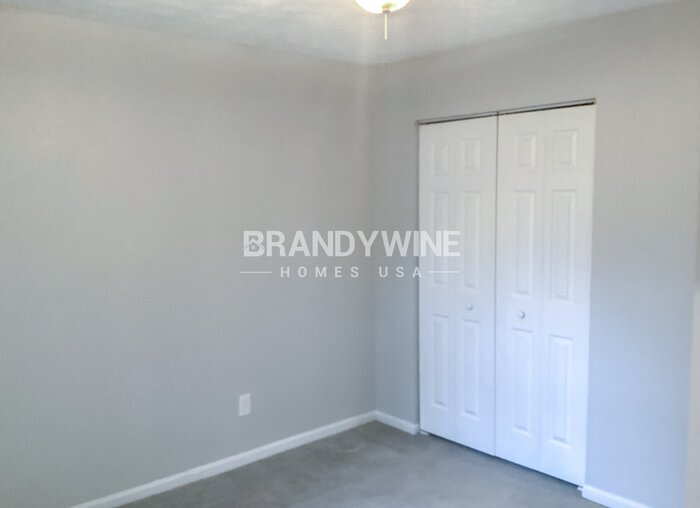 Building Photo - 4400 Westchester Ct