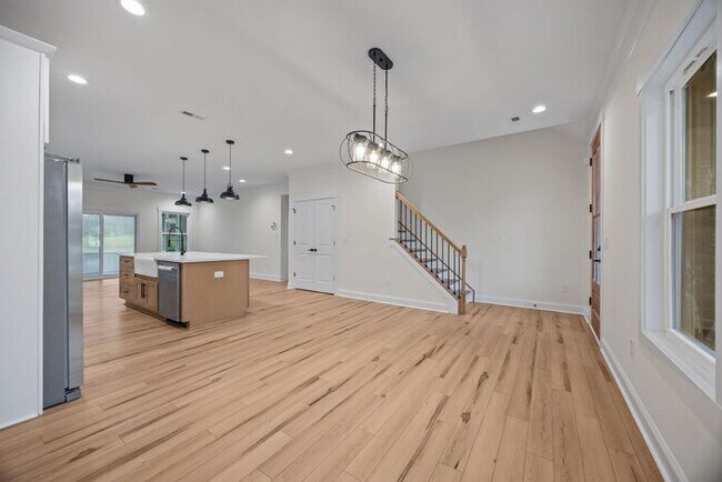 Building Photo - Salisbury New Construction 3 bedroom 2.5 baths