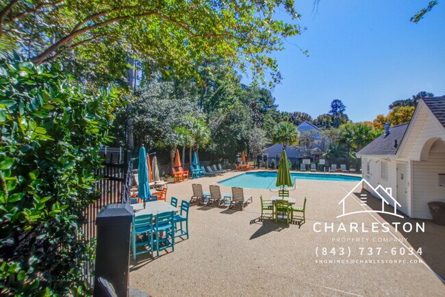 Building Photo - 230 Darcy Ave