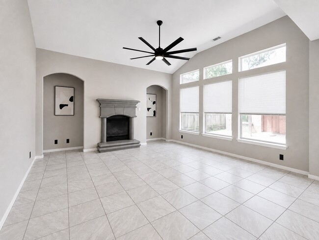 Building Photo - 13714 Hillingdale Ln
