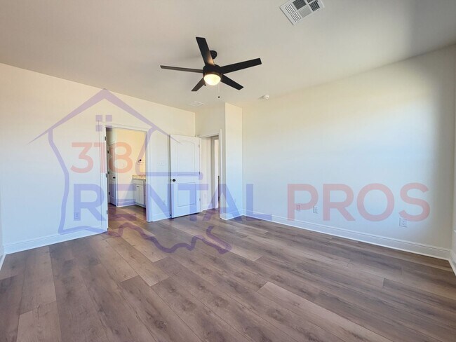 Building Photo - New Construction! 3 Bed 2 Bath in Country Club Estates!