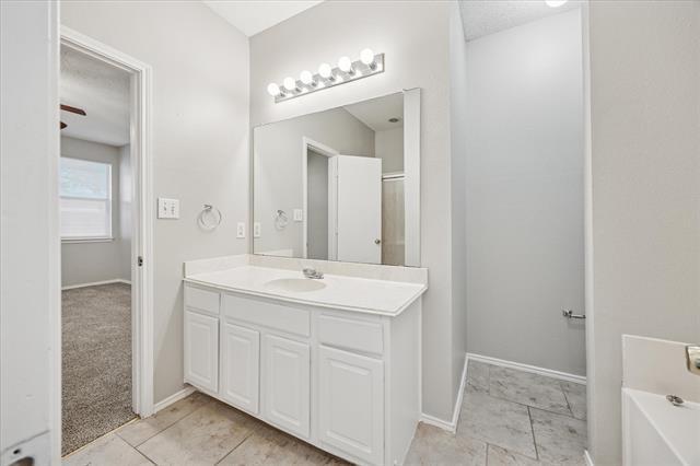 Building Photo - 3933 Parkhaven Dr