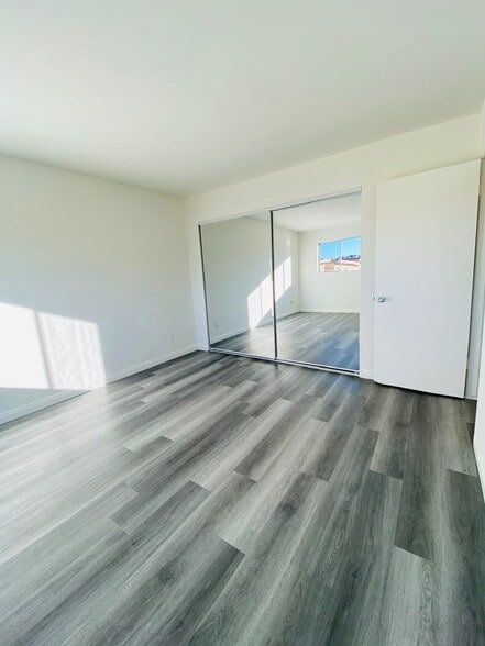 Building Photo - 5330 Corteen