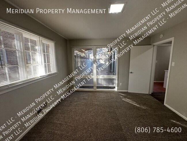 Building Photo - 2003 32nd-A