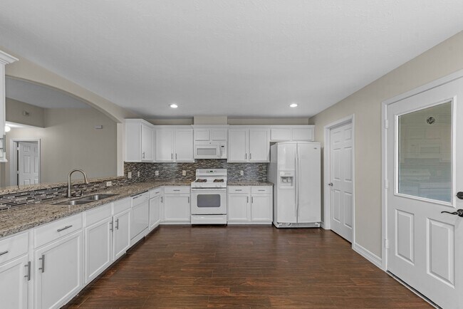 Building Photo - 19423 Rebel Yell Dr