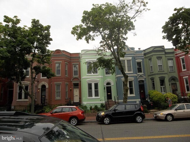 Primary Photo - 325 F St NE