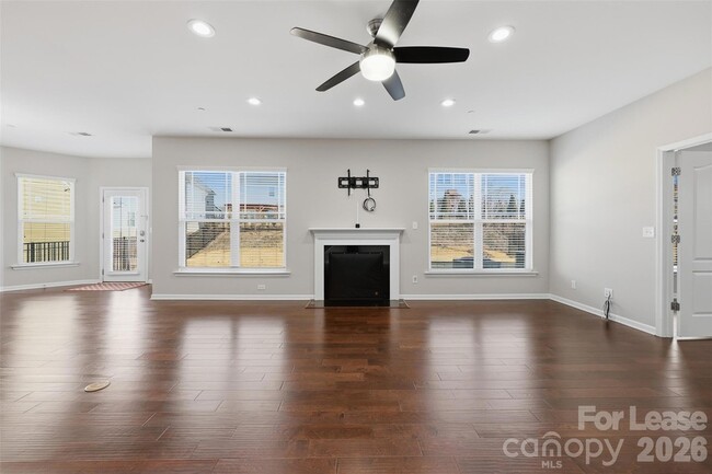 Building Photo - 1000 Bellegray Ln NW